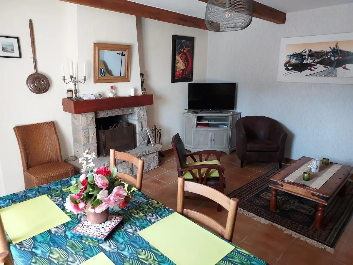 Ty Kreiz Villa Saint-Segal 0*,  France
